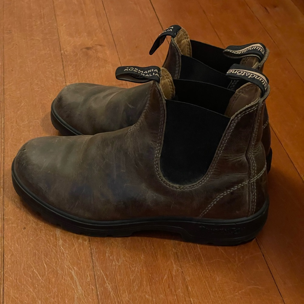 Blundstones
